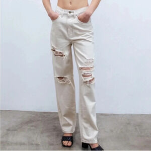 Urban Outfitters BDG High-Waisted Baggy Distressed  Jean Size 27 100% cotton